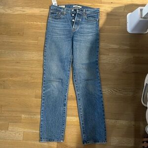 Levi’s wedgie straight Jean